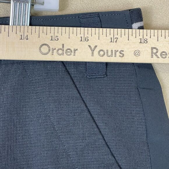 Under Armour Shorts Mens‎ Large Gray Heat Gear Loose Hiking Golfing Adult - Picture 4 of 10